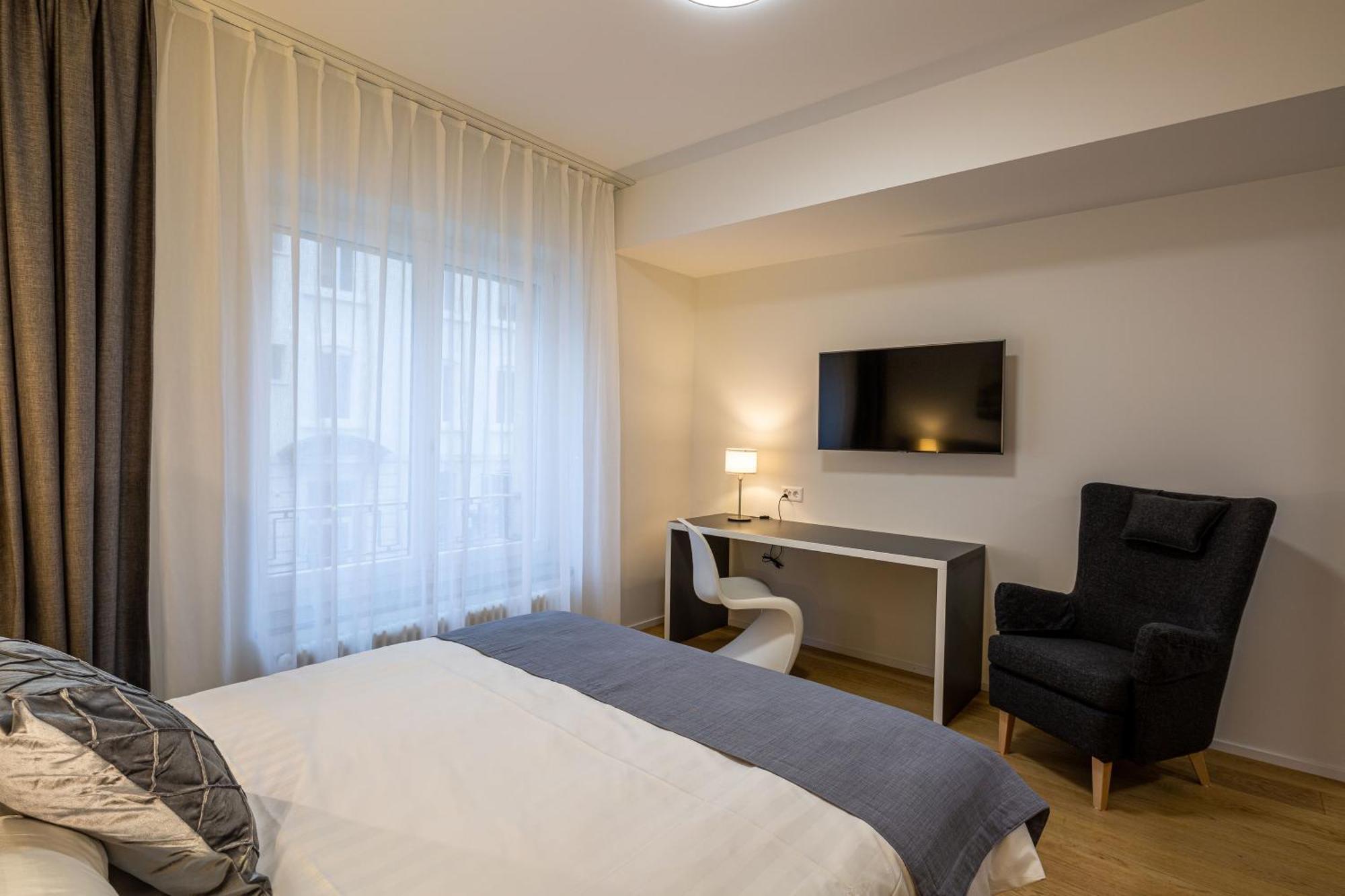 Athmos Résidence - Hotel La Chaux De Fonds Extérieur photo
